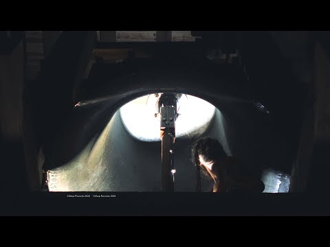 Clarissa Connelly - An Embroidery (Official Video)