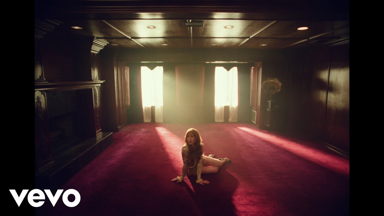 Carly Rae Jepsen - Versailles (Official Music Video)