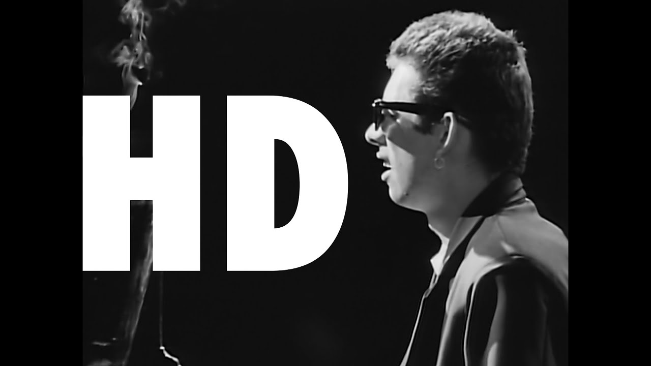 The Pogues -  Fairytale Of New York (Official Video)