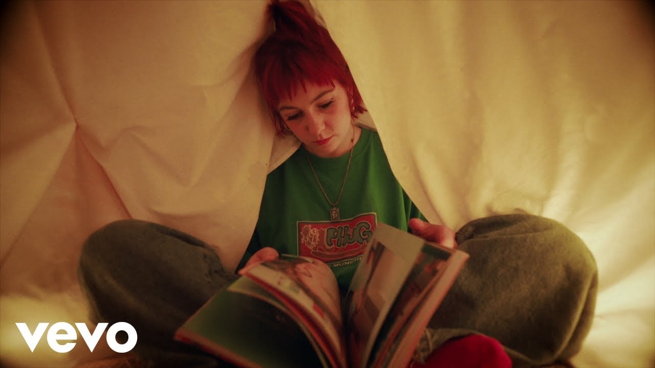 Biig Piig - Don't Turn Around (Official Video)