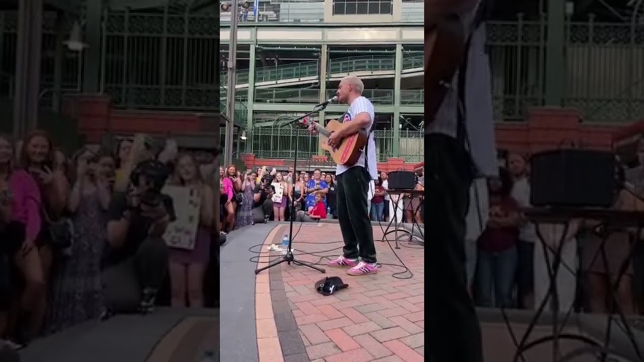 Dermot Kennedy - Busking in Chicago (Sonder Street Sessions)