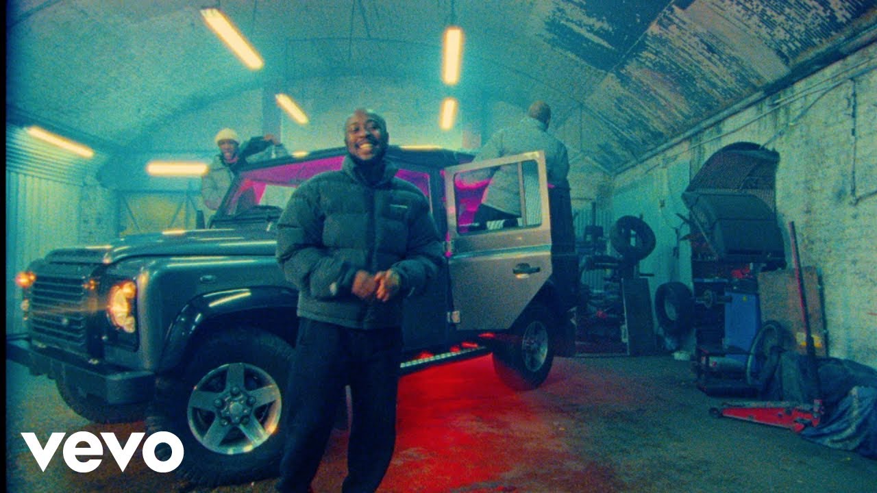 Oscar #Worldpeace - Mmm (feat. Ragz Originale & BenjiFlow)