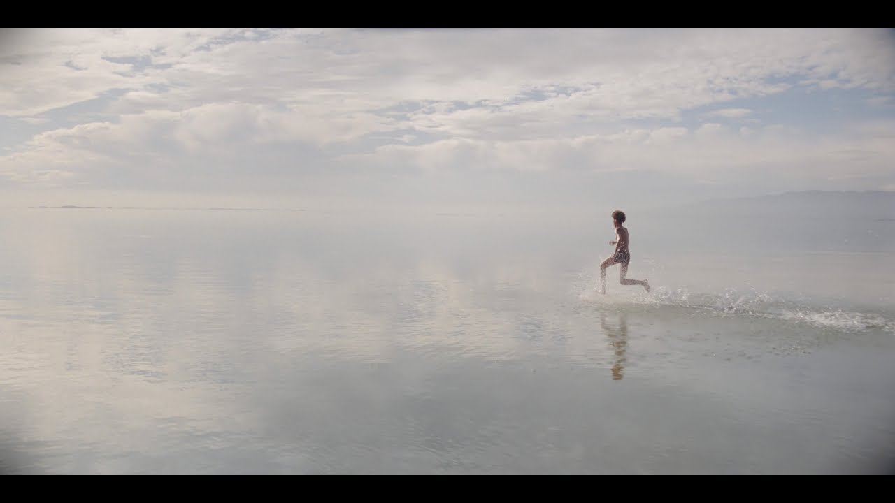 Damon Albarn, Grian Chatten & Kae Tempest – Flags (Visualiser) – HELP(2)