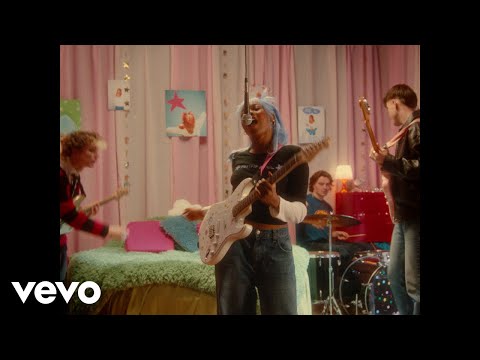 EFÉ - 2000SEVEN (Official Music Video)