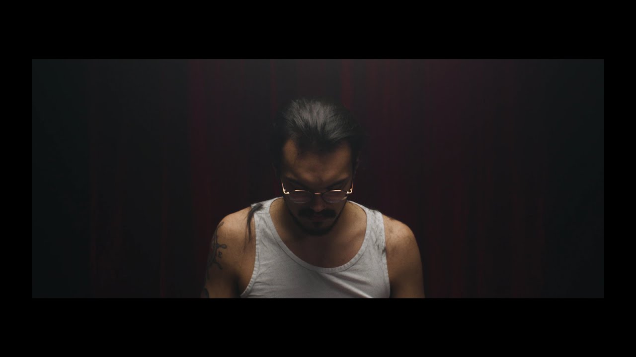 Uly - that's no way to fly (MV)
