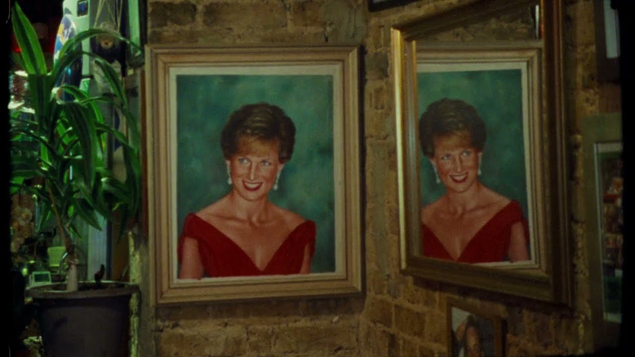 The Mary Wallopers - Crowns Of England (Official Video)