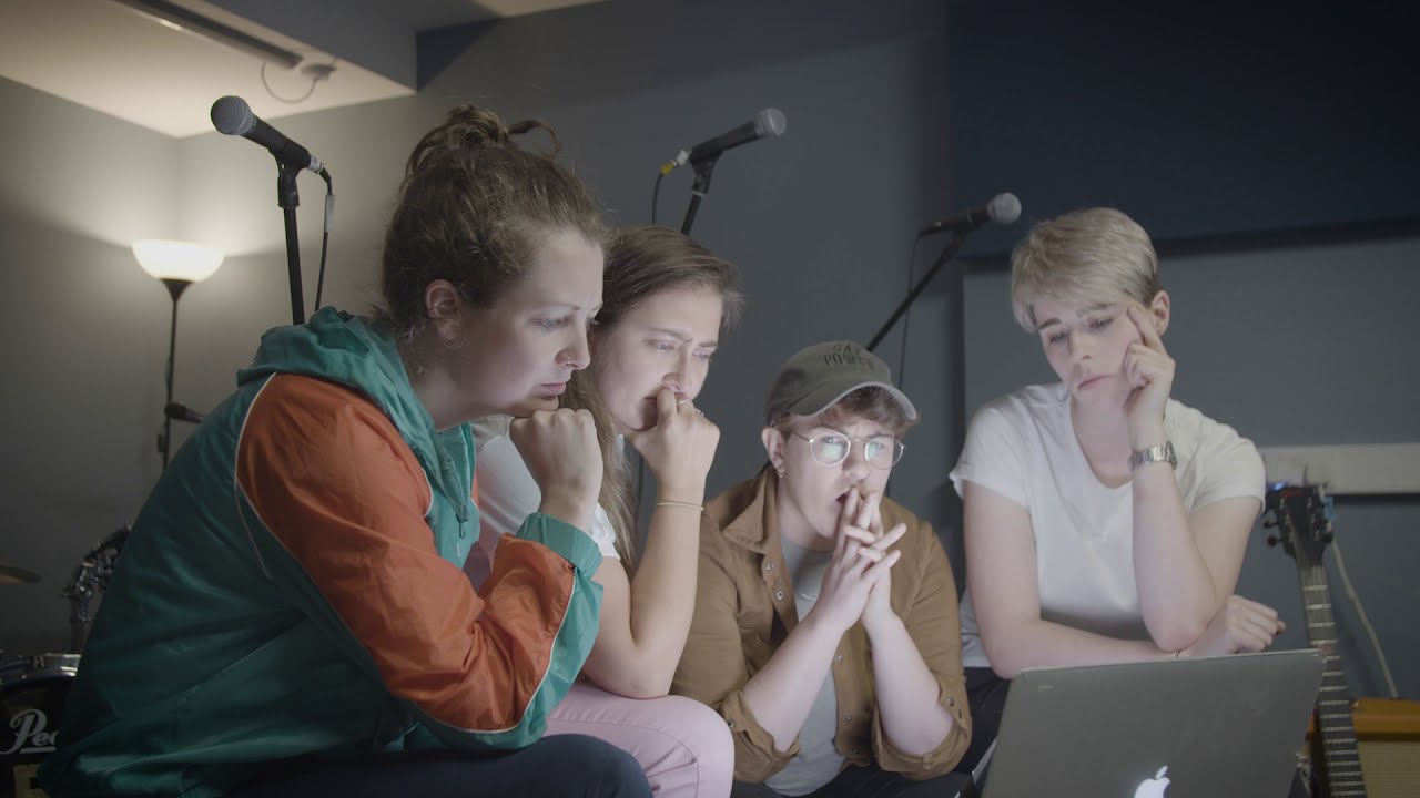 Pillow Queens - Puppets (Official Video)
