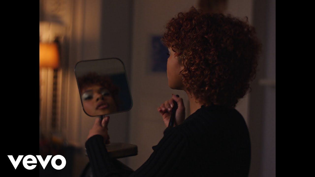Biig Piig - 9-5 (Official Video)