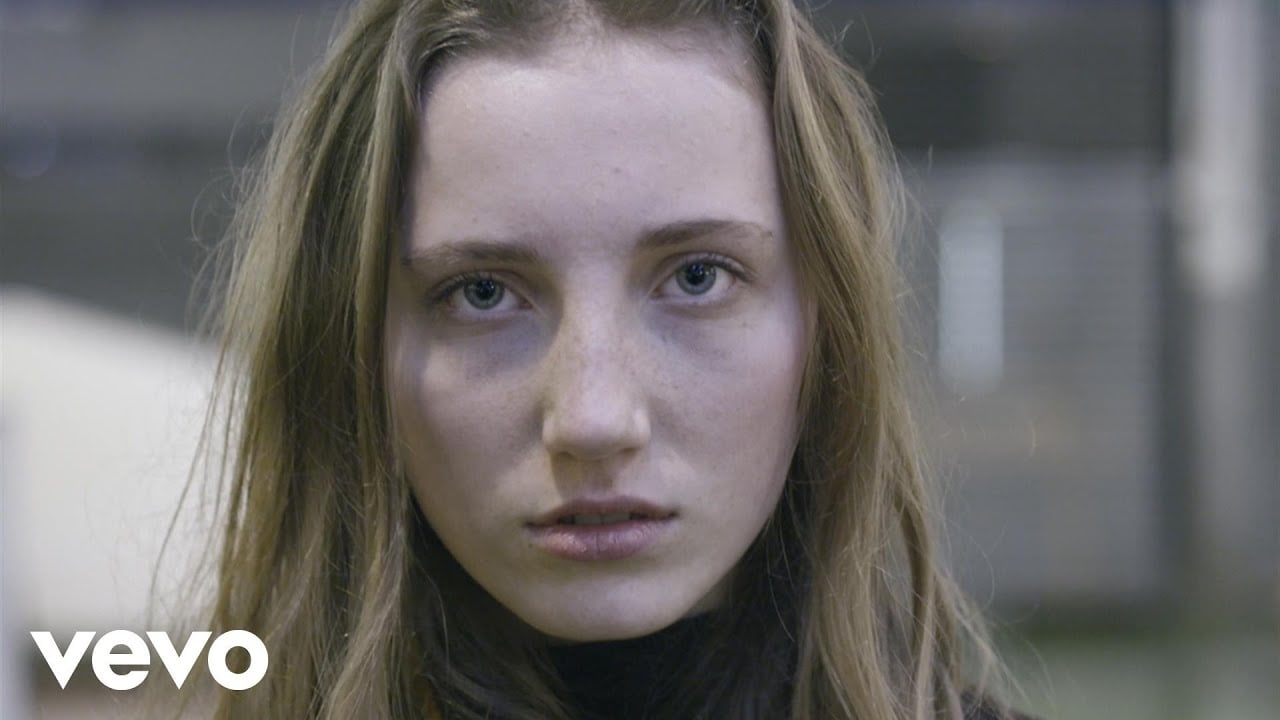 Tomas Barfod - Pulsing (feat. Nina K) (Official Video)
