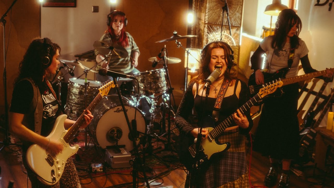 Monday's Child - In My Own Time: The Making of Modern Affair (Mini Documentary)