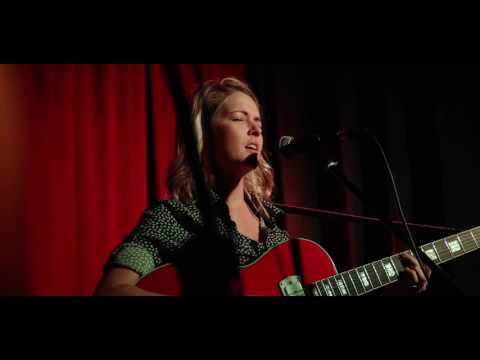 Ailbhe Reddy - Relent (Live at the Ruby Sessions)