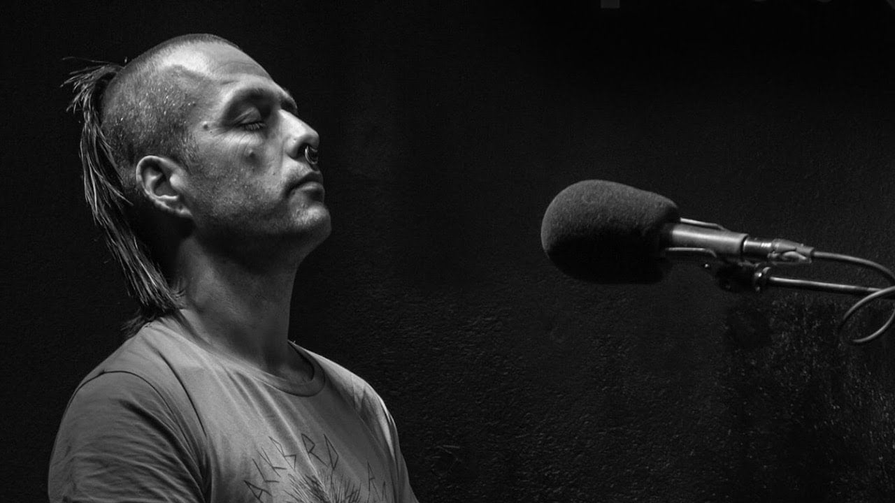 Singing Session with special guest, Ian Lynch
