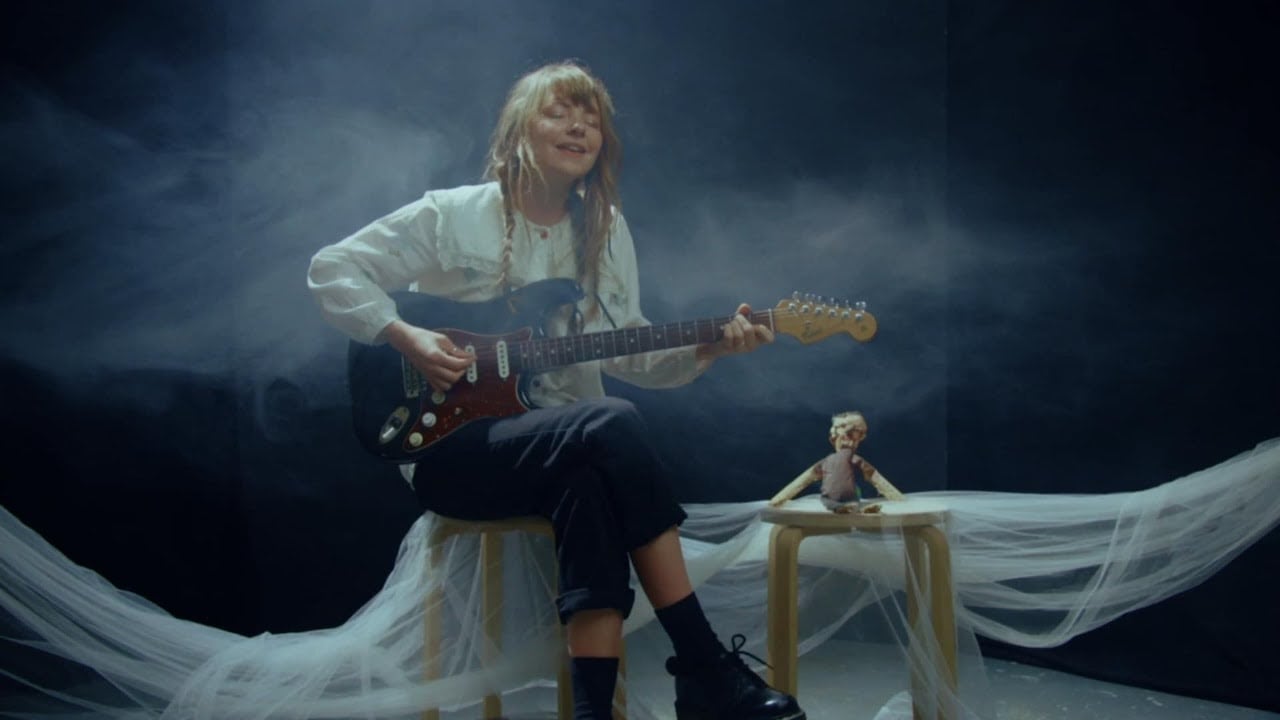Bonniesongs - Strangest Feeling (Official Music Video)
