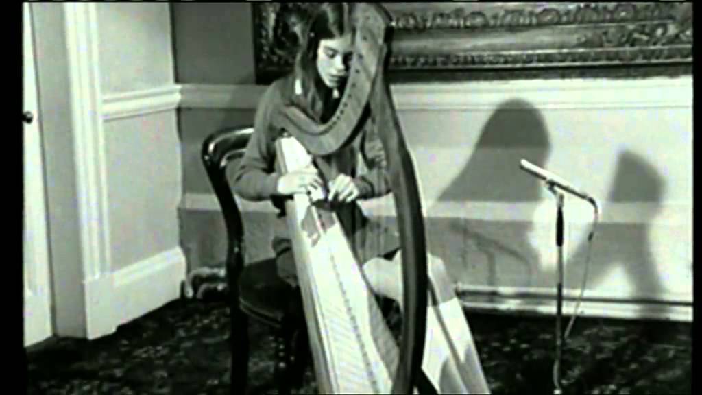 'Fill Fill A Rún Ó' Valerie Armstrong "Come West along the Road" 1971