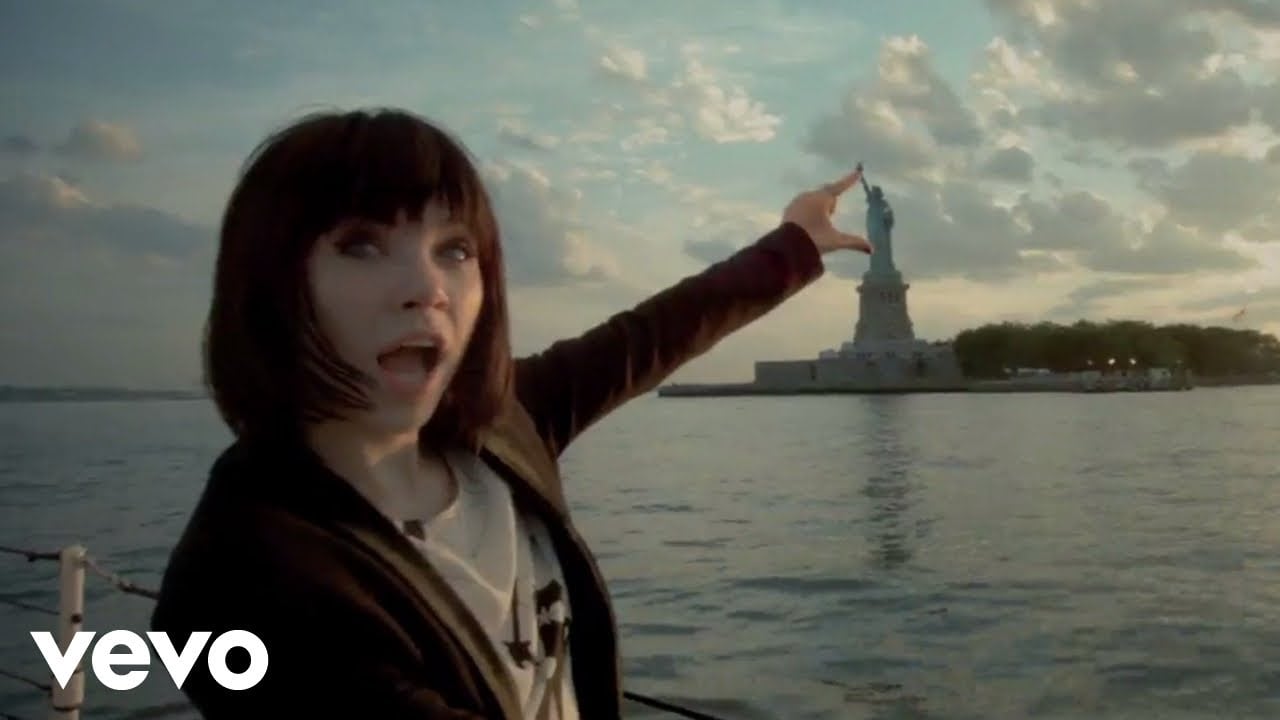 Carly Rae Jepsen - Run Away With Me