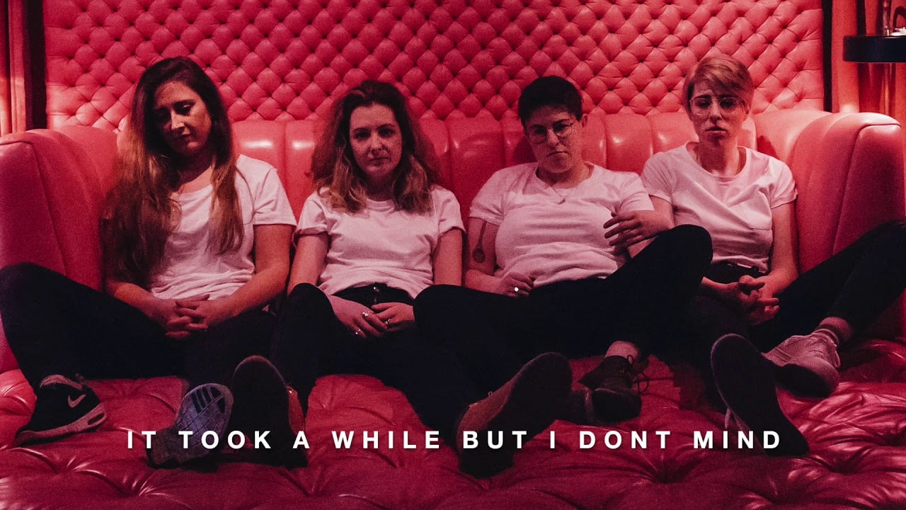 Pillow Queens - HowDoILook (lyric video)