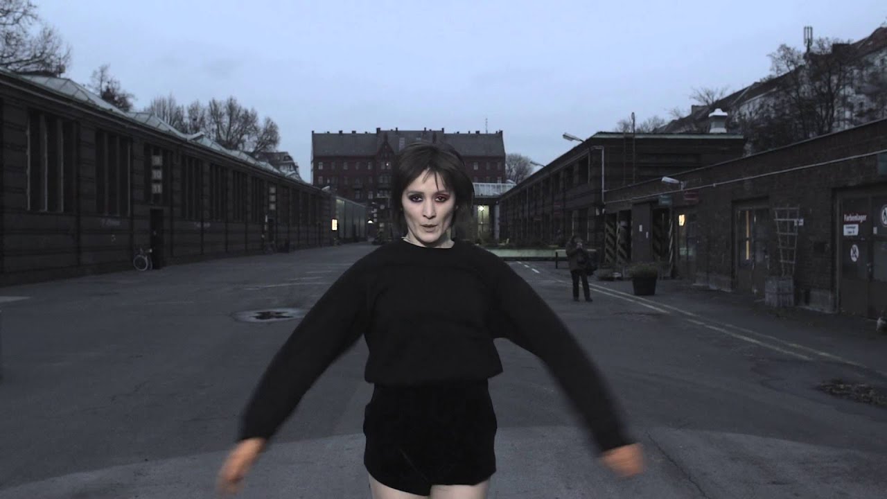 Cate Le Bon - Wonderful (Official Video)