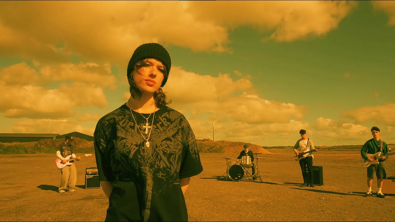 Charcoal Greys - Muddy Shoes (Official Music Video)