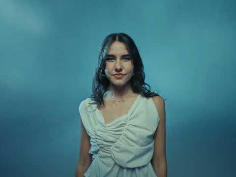 Pretty Girl - Higher (Official Music Video)