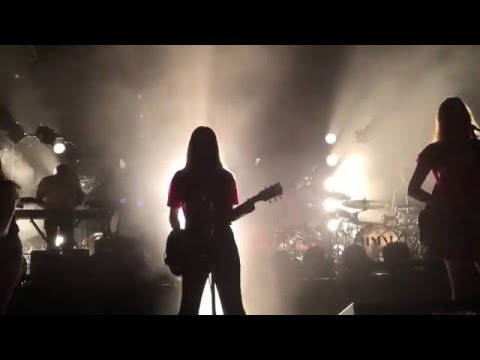 HAIM - (first time playing New Song) Nothing's Wrong - The Observatory - Orange County - 5/17/16