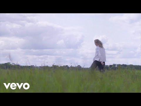 Niamh Bury - Who Am I To Tell Him? (Lyric Video)