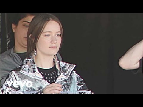 Sigrid - Sucker Punch (Behind The Scenes)