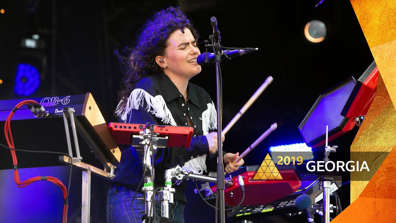 Georgia - About Work The Dancefloor (Glastonbury 2019)