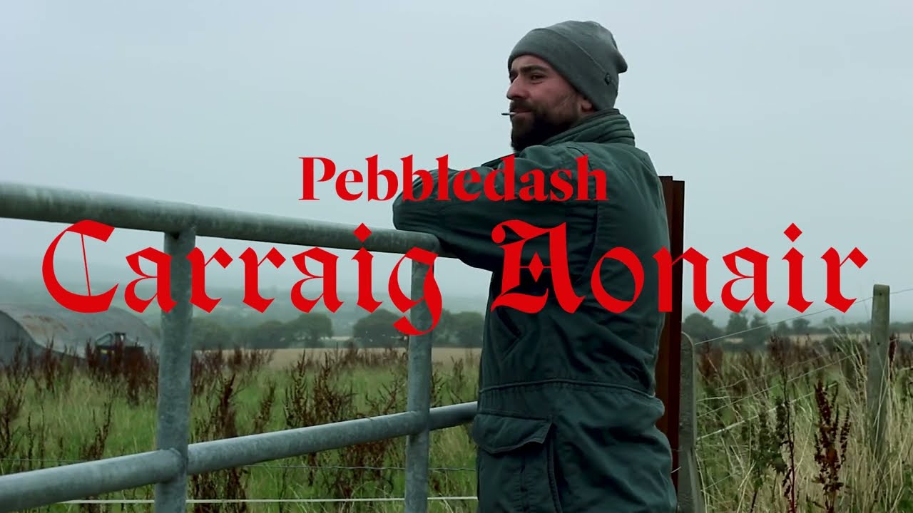 Carraig Aonair - Pebbledash (Official Music Video)