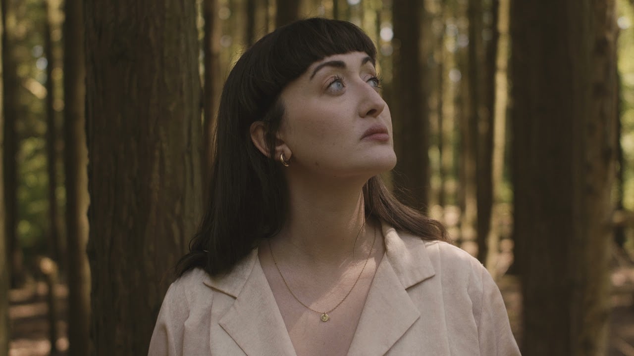 Maria Kelly - good enough (Official Video)