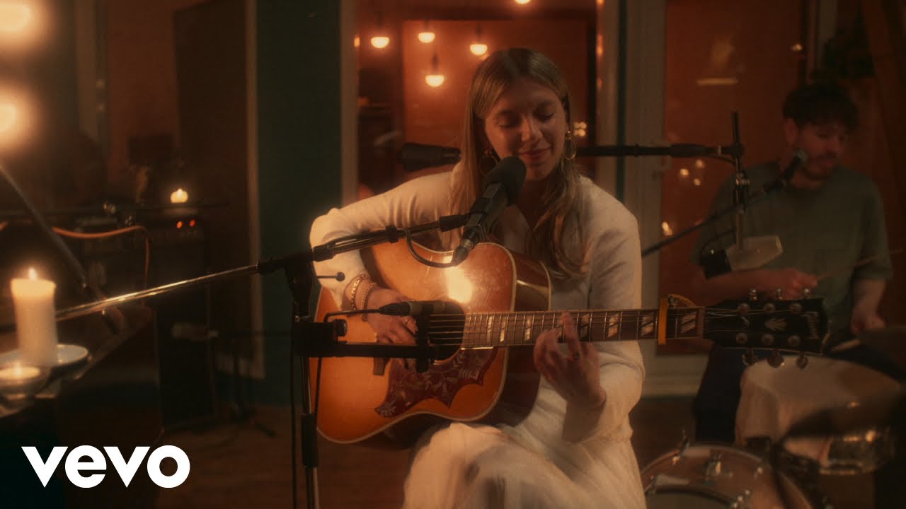 Maya Delilah - Look At The State Of Me Now (Live From Middle Farm Studios / 2024)
