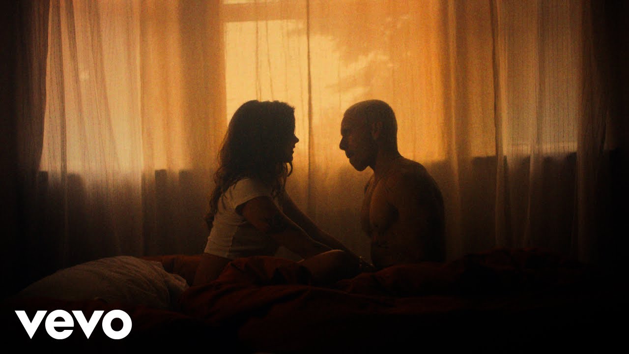 Biig Piig - Decimal (Official Video)