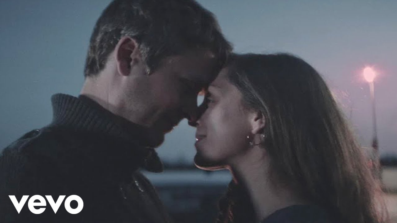 Oh Wonder - Livewire (Official Video)