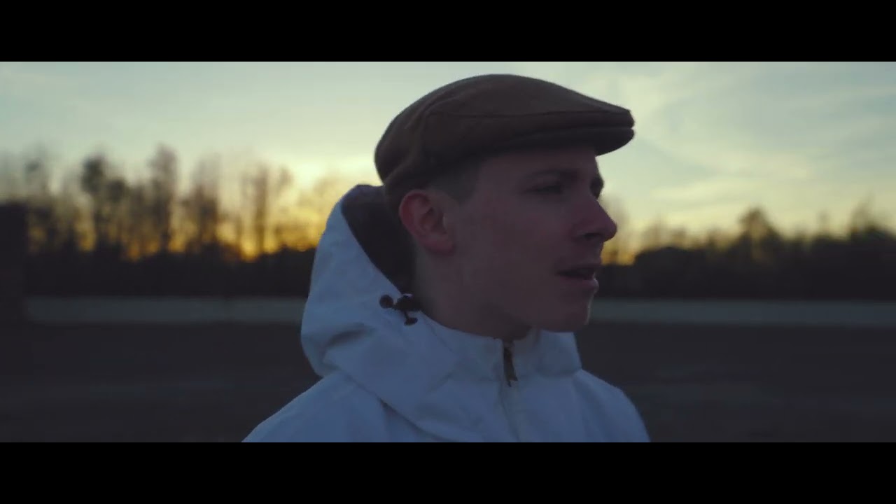 Strange Boy - Waiting (prod. by Enda Gallery) (Official Music Video)