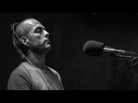 Singing Session with special guest, Ian Lynch