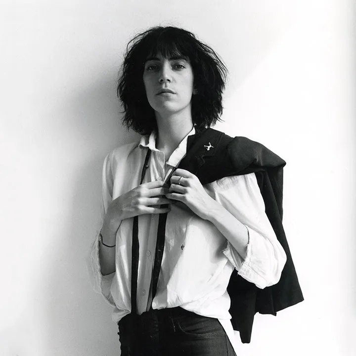 Patti Smith by Robert Mapplethorpe. Front cover of Horses (1975)
